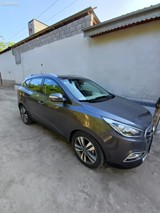 Hyundai Tucson 2014 · 2.0 AT