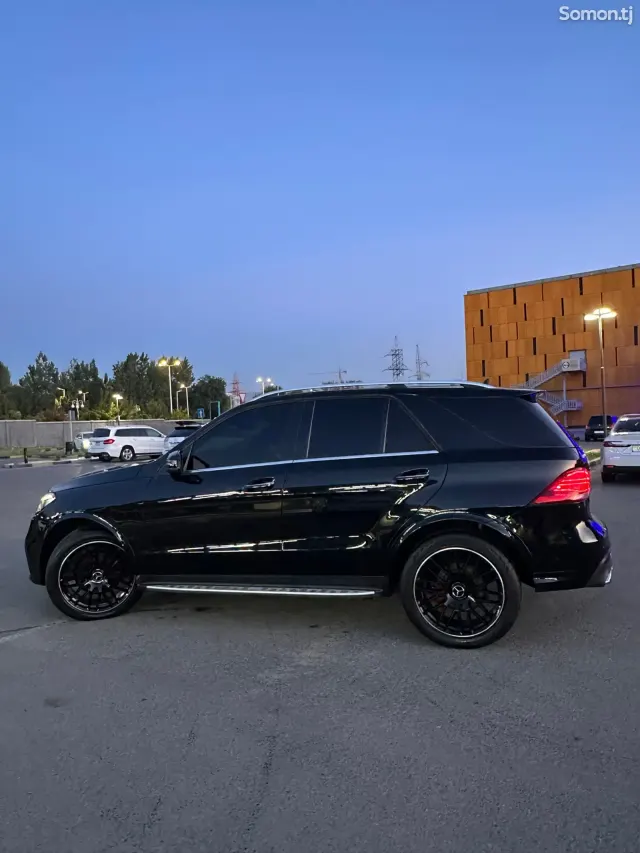 Mercedes-Benz GLE class 2017 · 3.5 AT