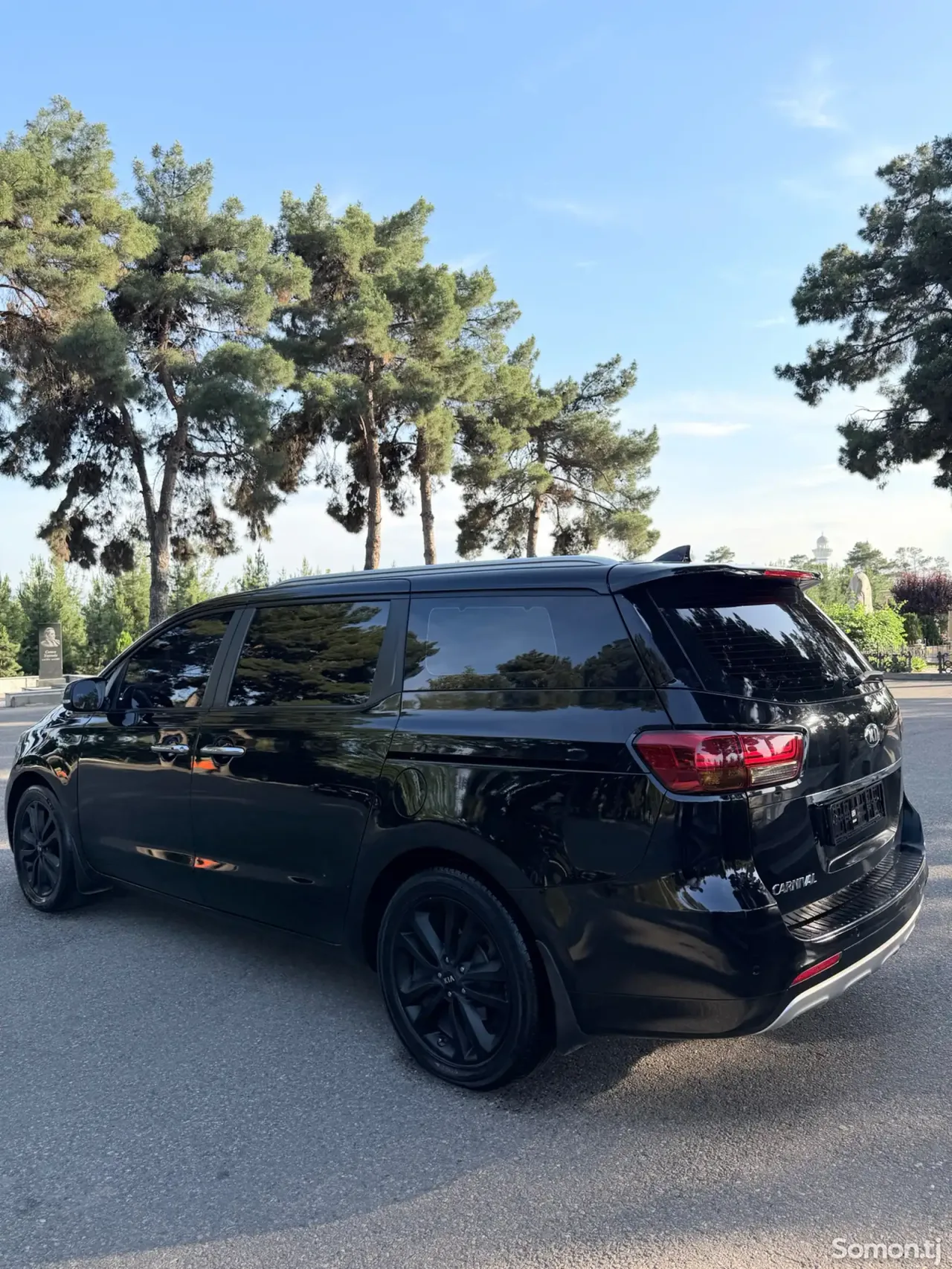 Kia Carnival 2015 · 2.2 AT