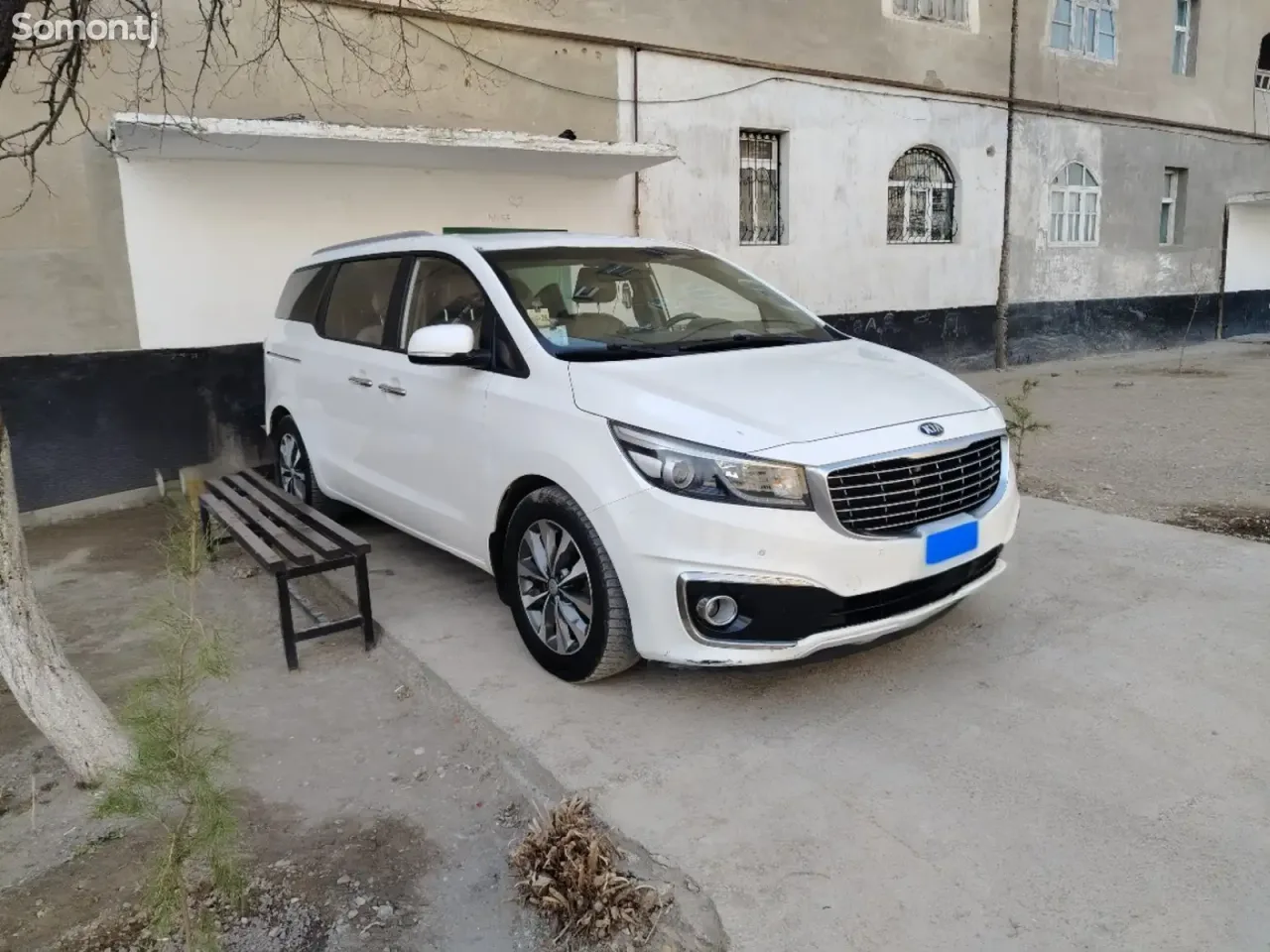 Kia Carnival 2016 · 2.2 AT