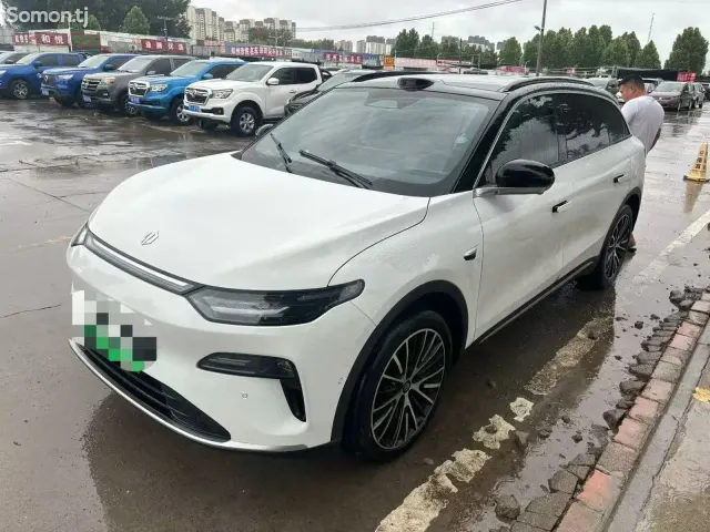 Leapmotor C11 2025 · AT