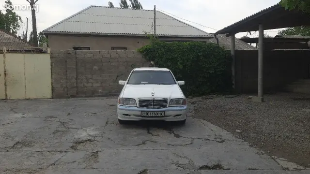 Mercedes-Benz C class 1994 · 1.8 MT