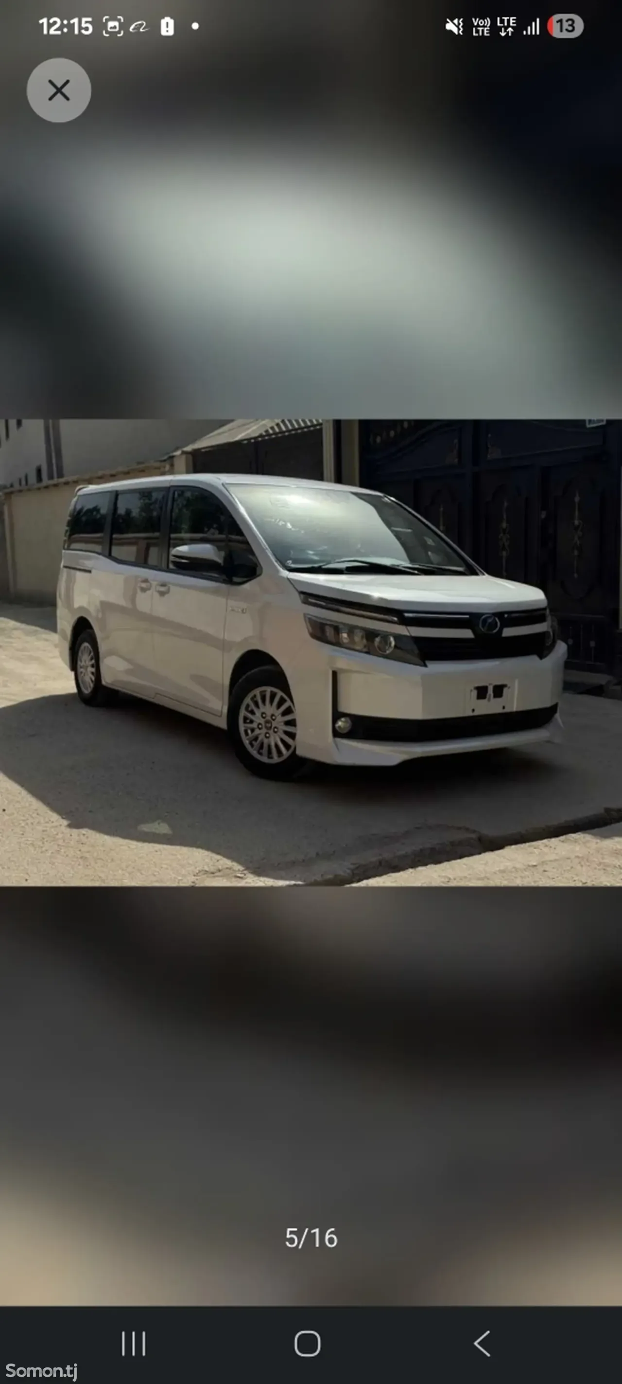 Toyota Voxy 2014 · 1.8 AT