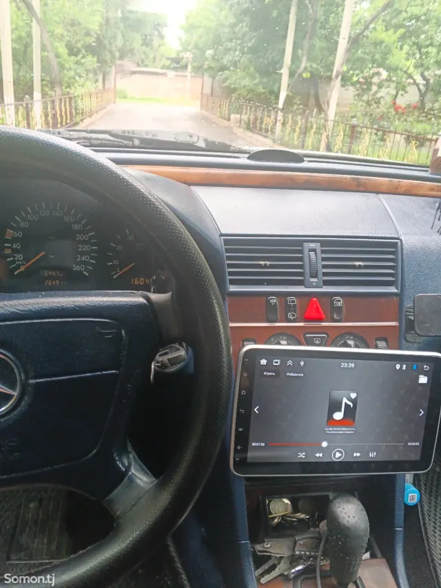 Mercedes-Benz C class 1999 · 2.4 AT
