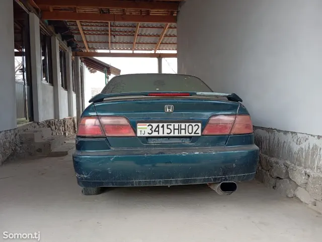 Honda Accord 1998 · 2.0 AT