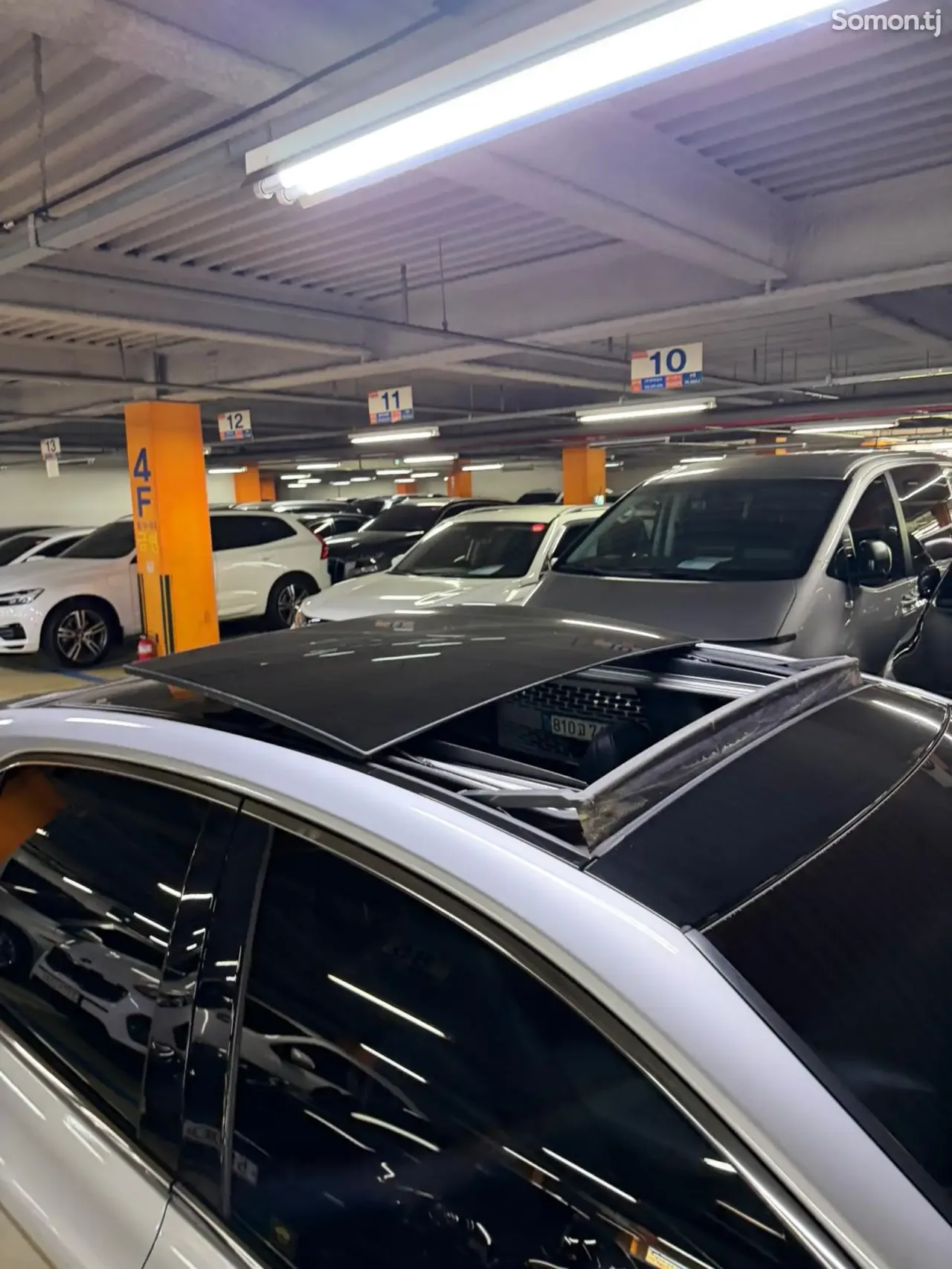 Toyota Camry 2019 · 2.5 AT