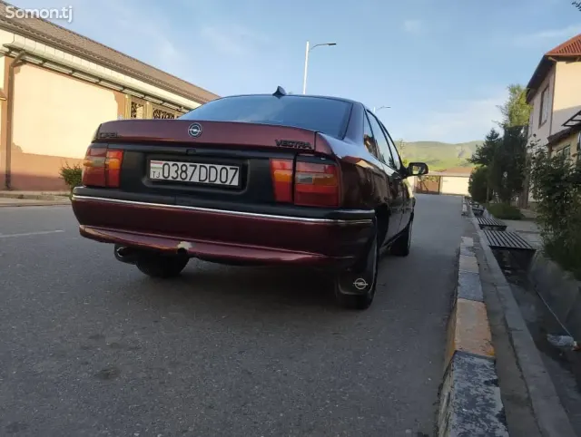 Opel Vectra A 1994 · 1.6 MT