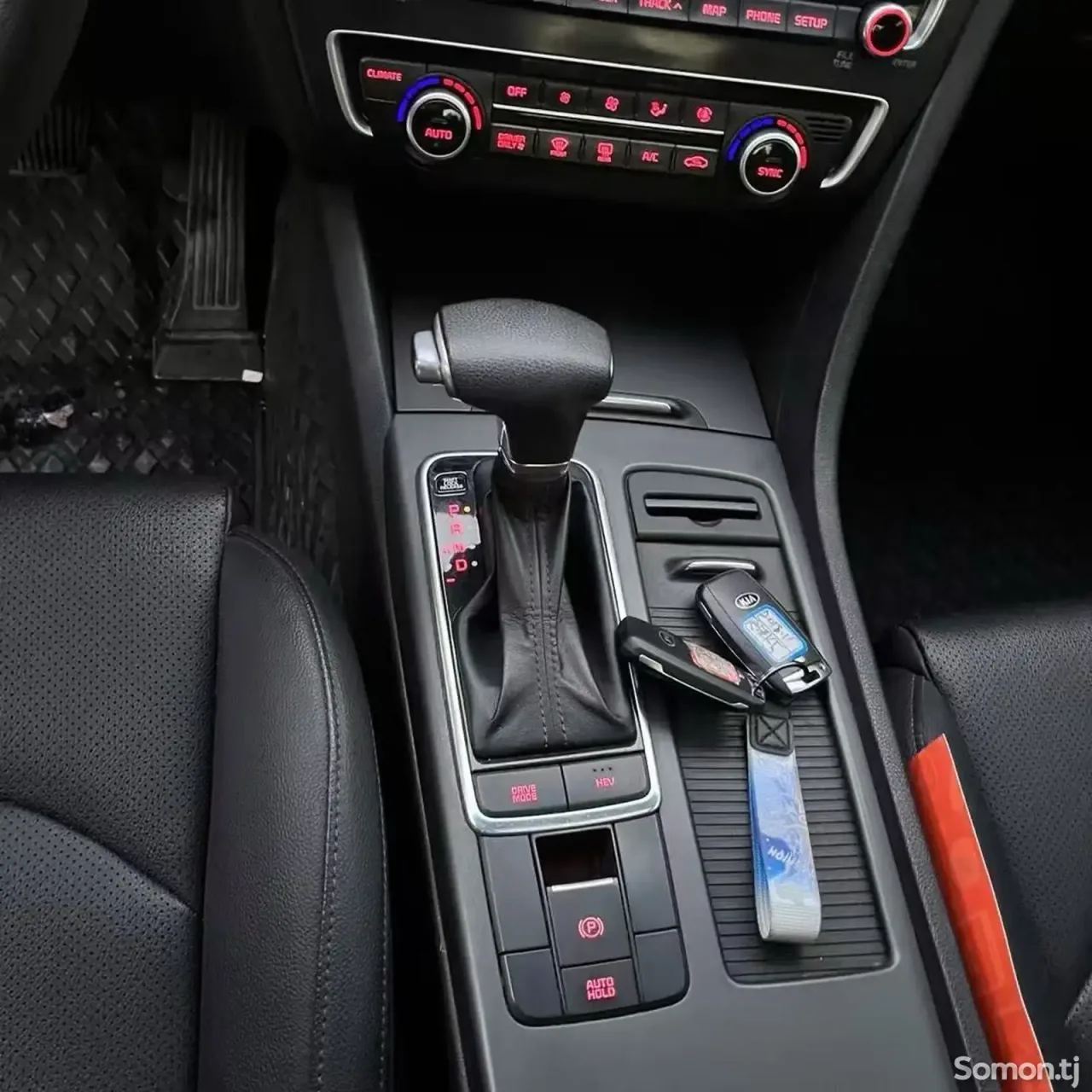 Kia K5 2018 · 2.0 AT