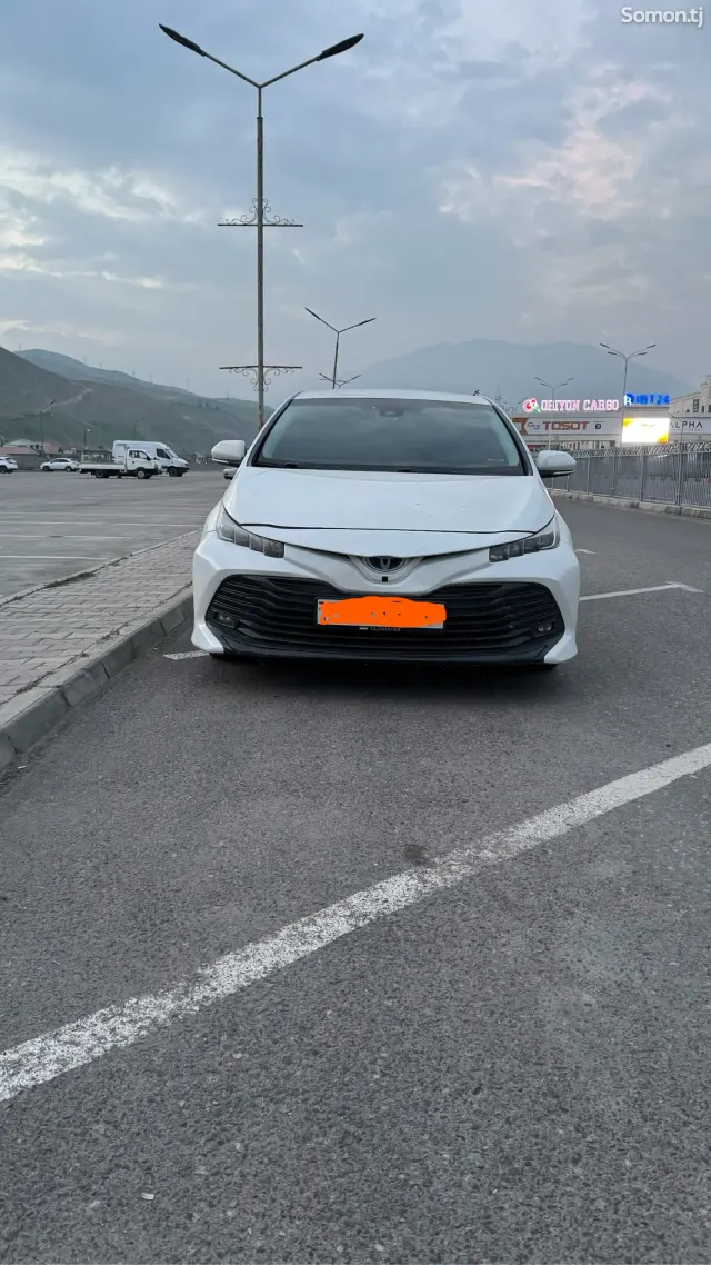Toyota Prius 2018 · 1.8 AT