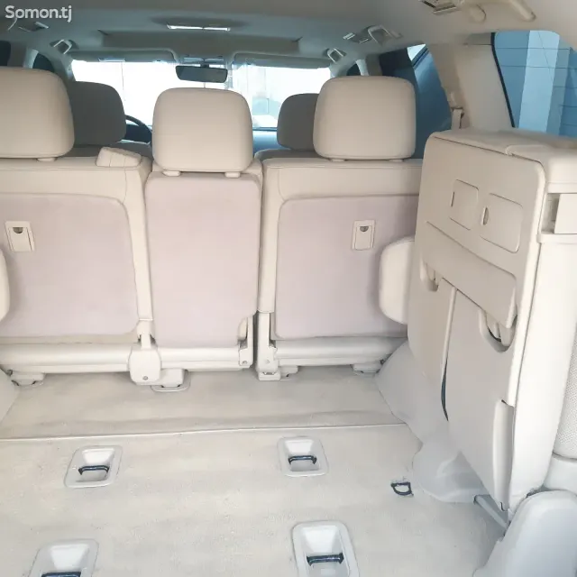 Toyota Land Cruiser 2017 · 4.7 AT