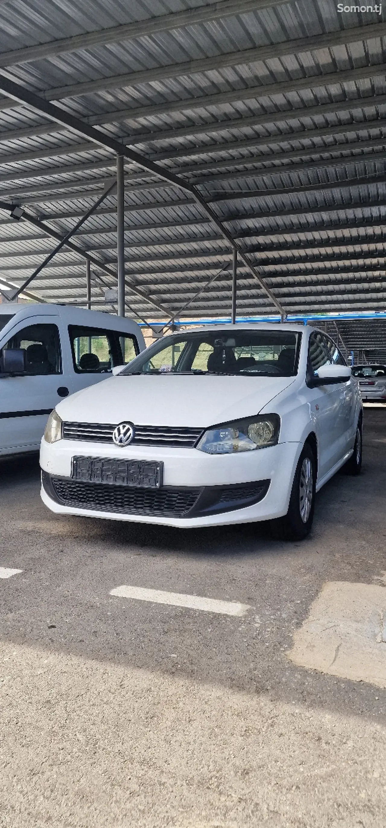 Volkswagen Polo 2014 · 1.6 MT