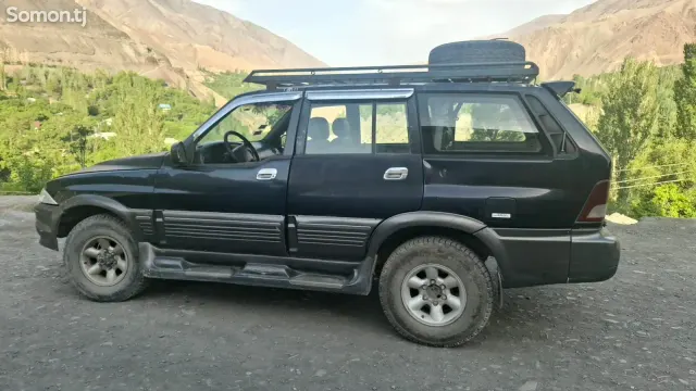 Ssang Yong Musso 2003 · MT