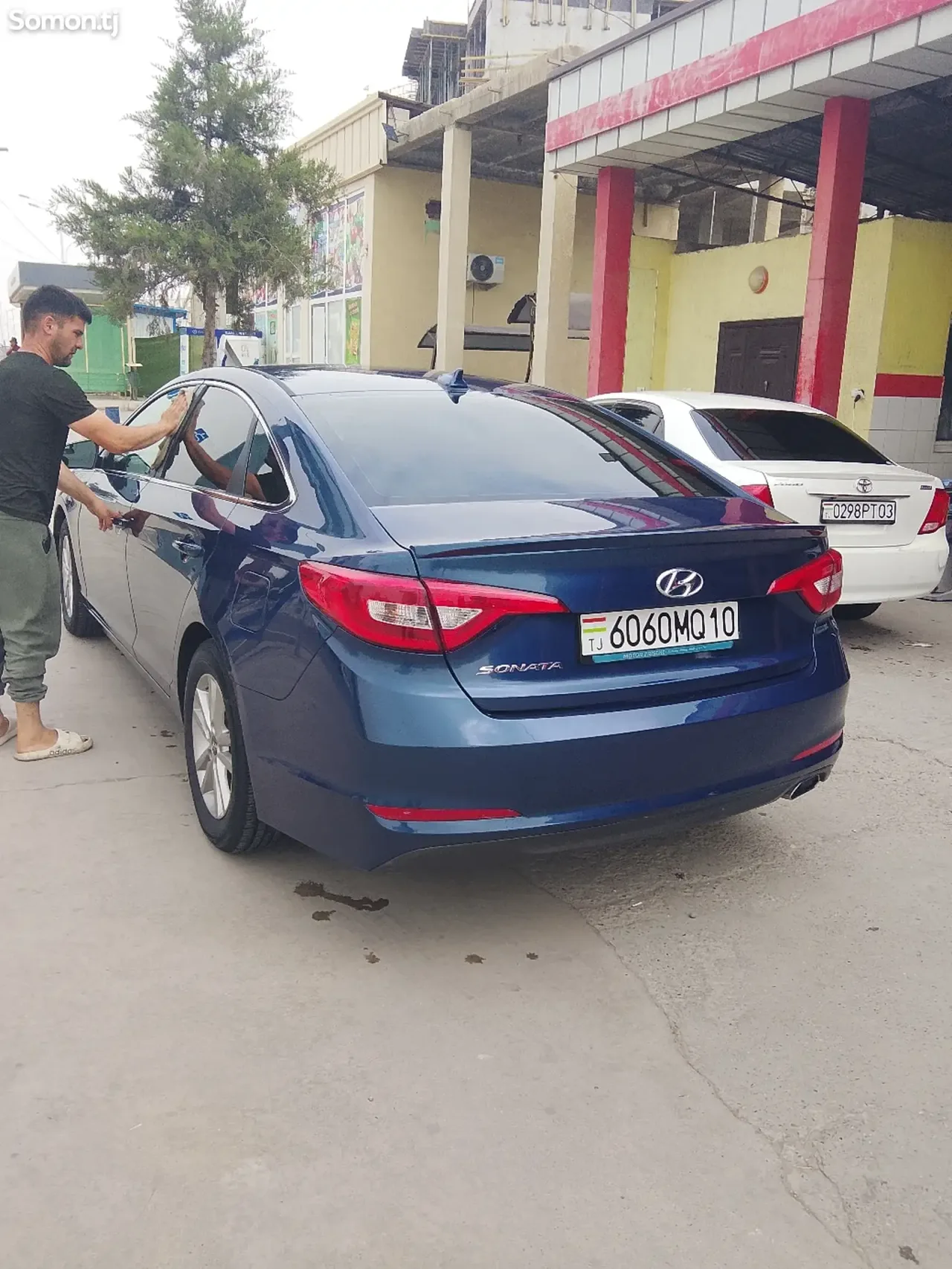 Hyundai Sonata 2017 · 2.4 AT