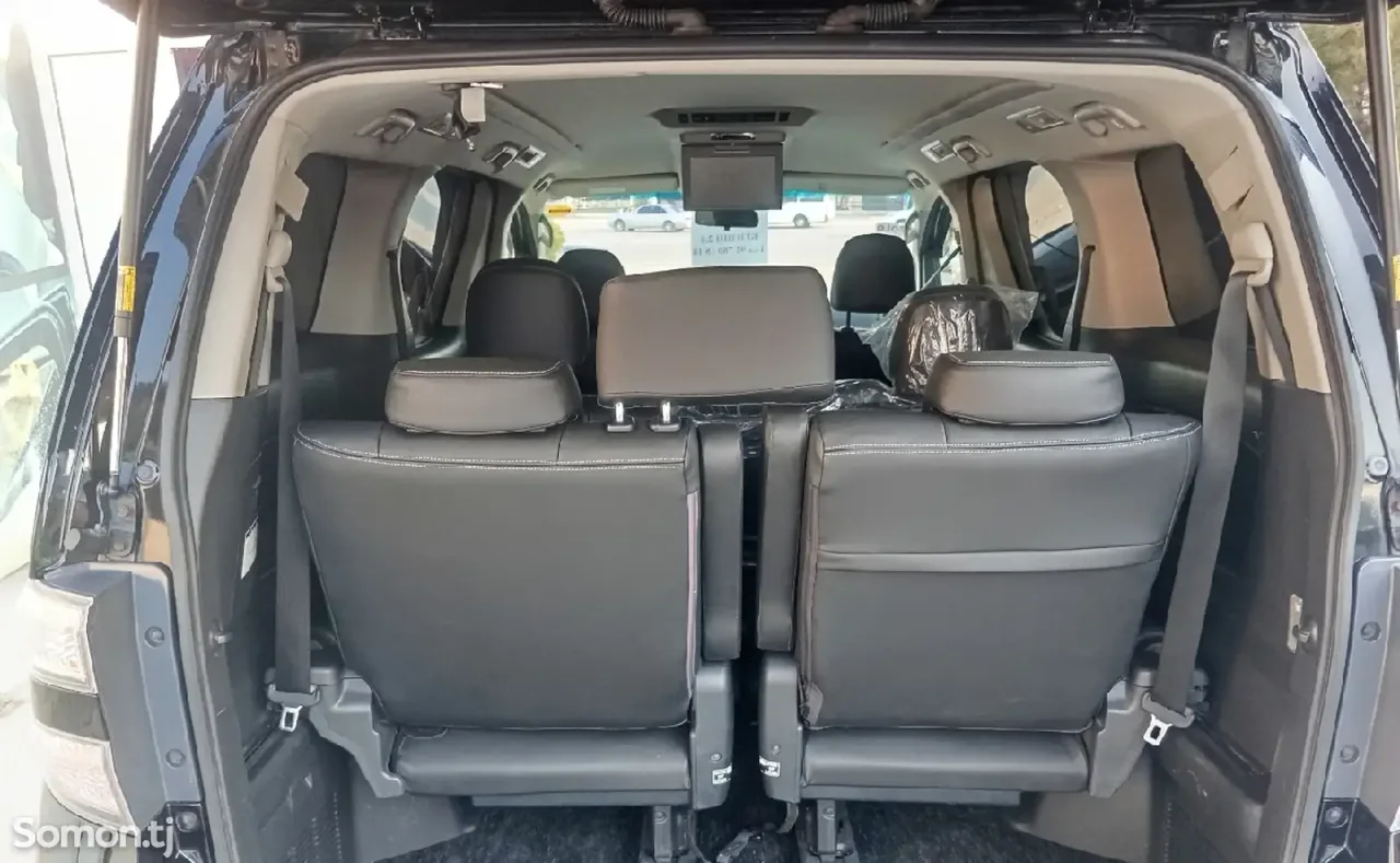 Toyota Vellfire 2014 · 2.4 AT