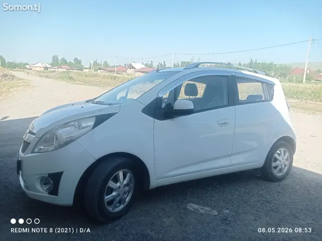 Chevrolet Spark 2011 · 1.1 MT