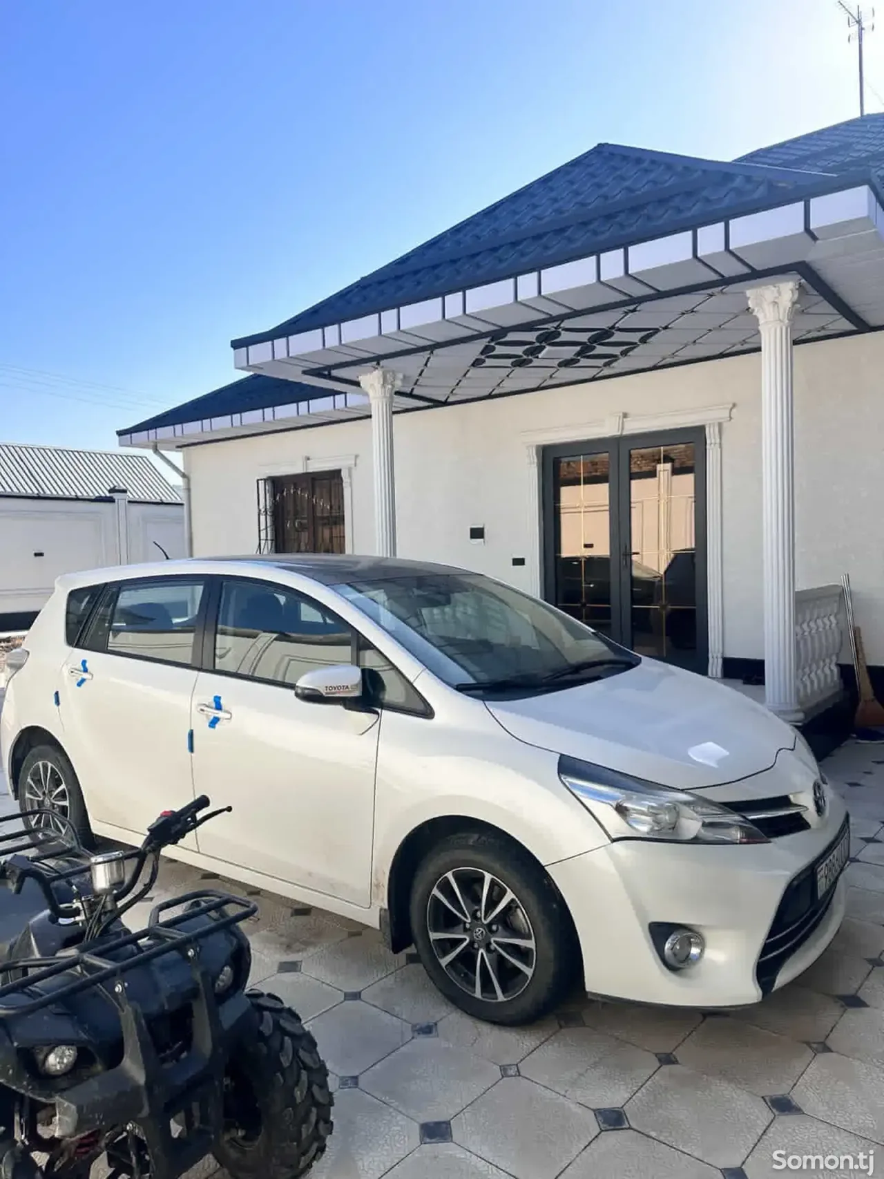 Toyota Verso 2015 · 1.8 MT