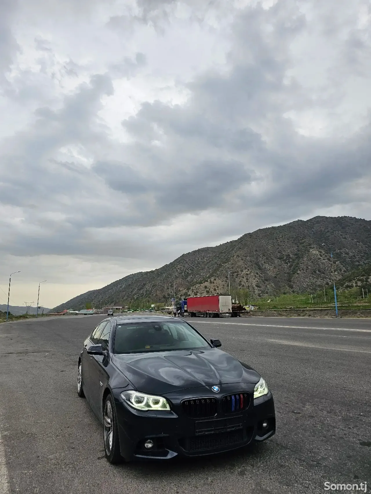 BMW 5 series 2015 · 3.0 AT