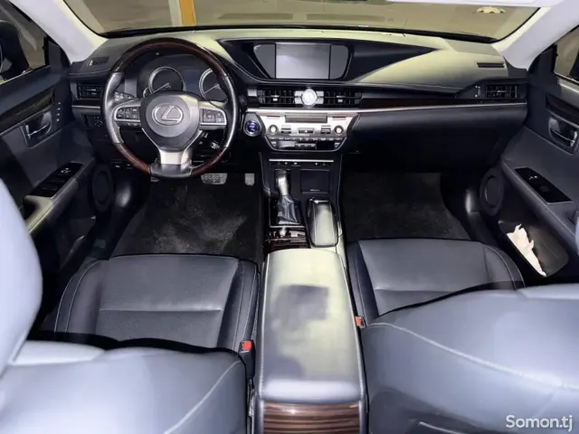 Lexus ES series 2016 · 3.0 AT