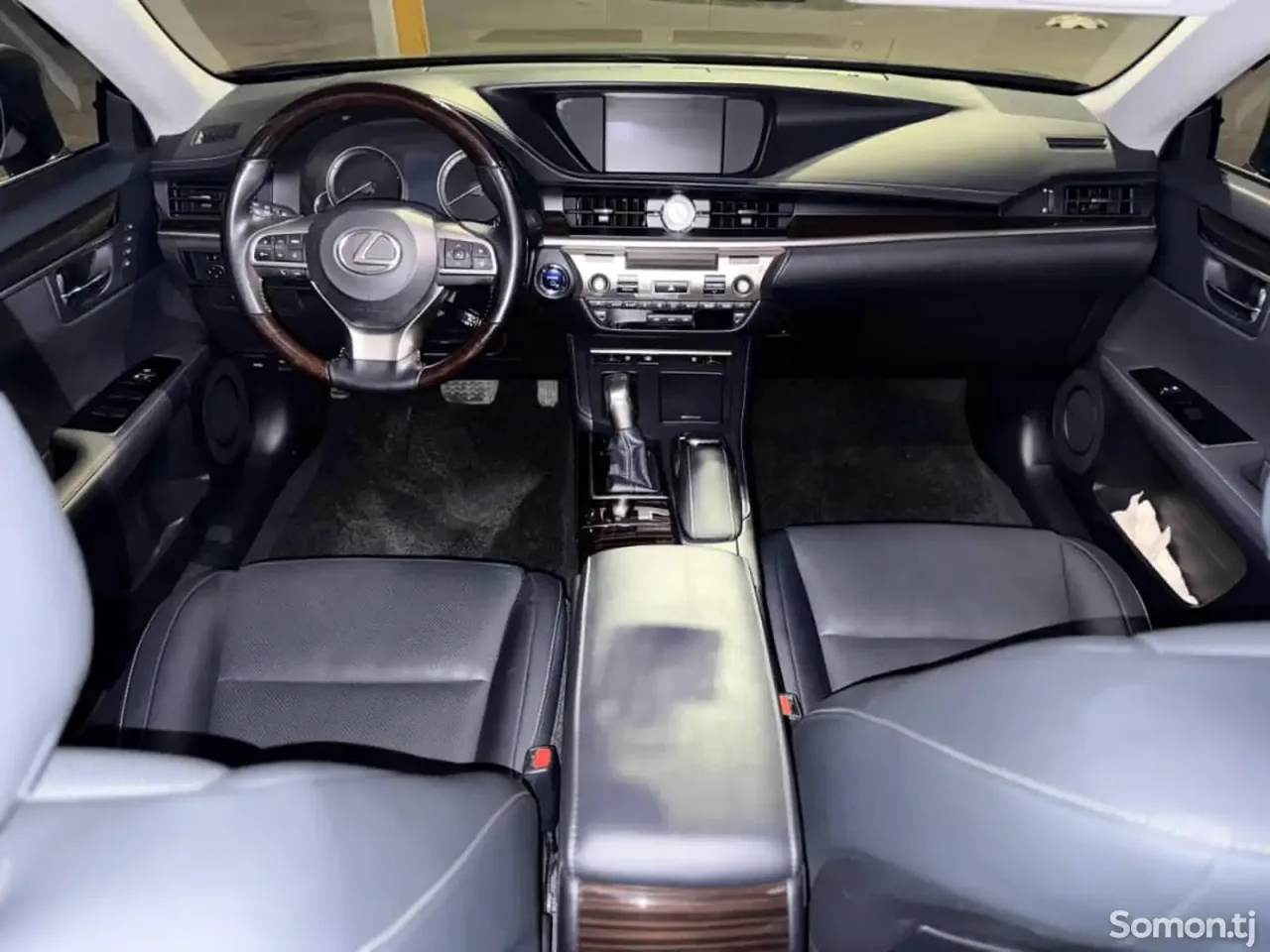 Lexus ES series 2016 · 3.0 AT