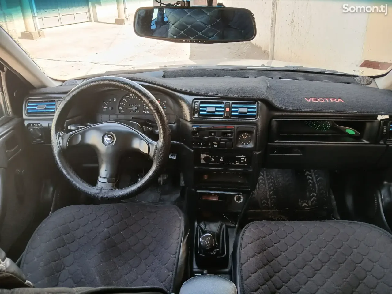 Opel Vectra A 1992 · 1.8 MT