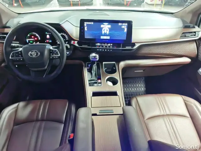Toyota Sienna 2023 · 2.5 AT
