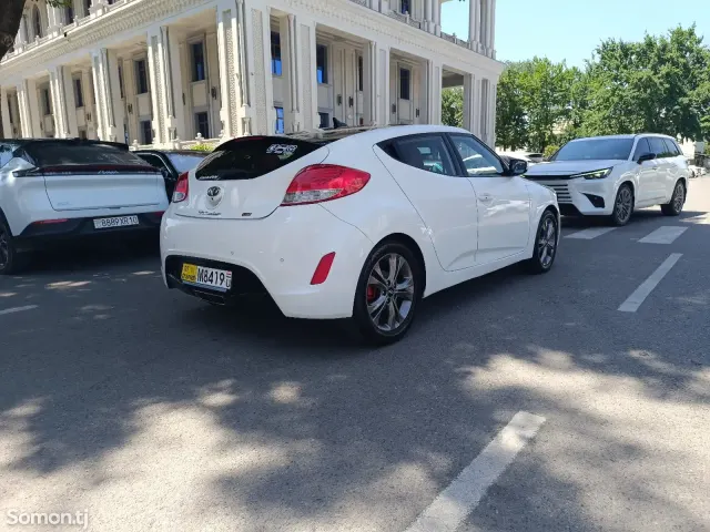 Hyundai Veloster 2013 · 1.6 AT