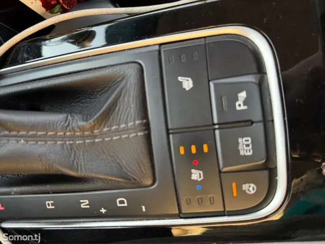 Kia Carnival 2016 · 2.2 AT