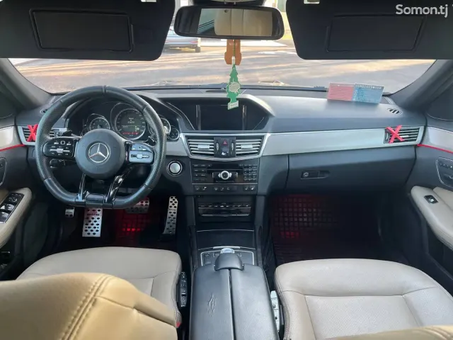 Mercedes-Benz E class 2011 · 3.5 AT