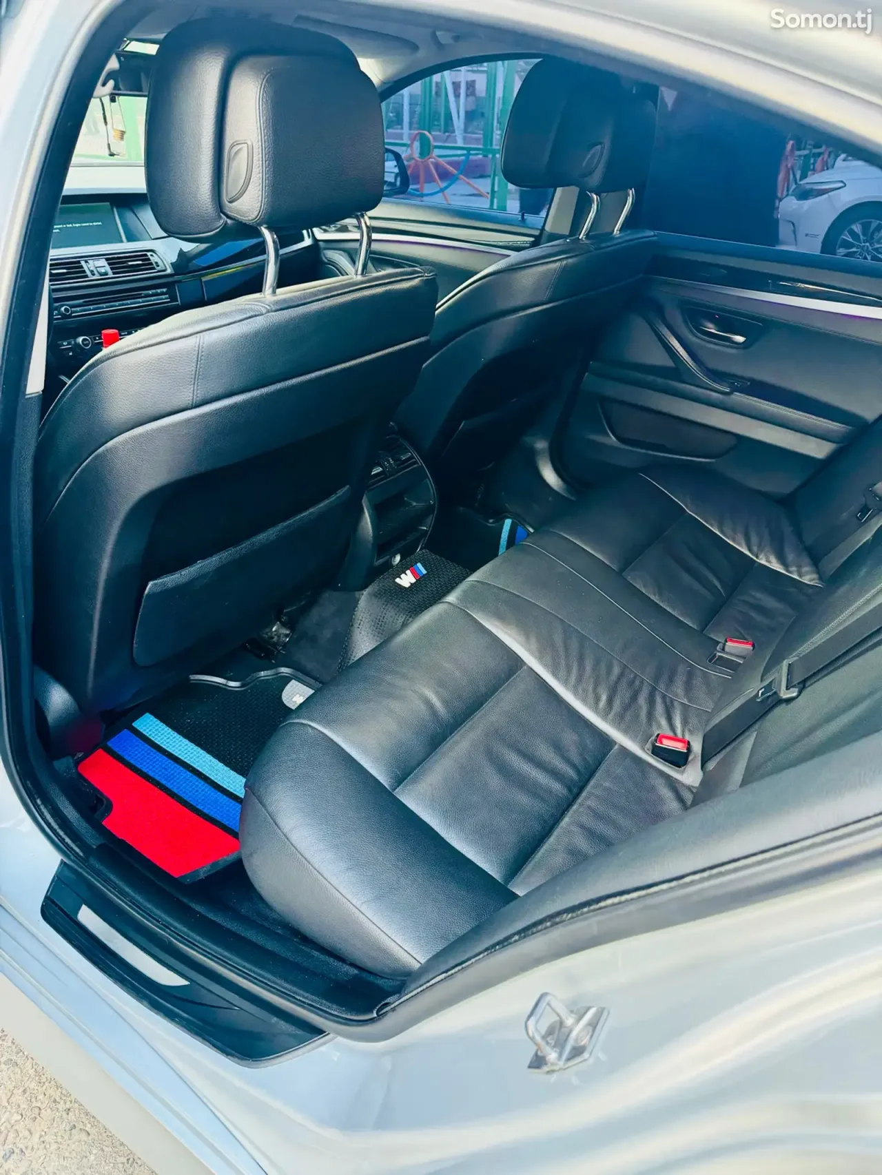 BMW 5 series 2012 · 2.0 AT