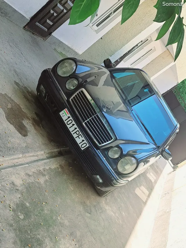 Mercedes-Benz E class 1999 · 2.8 AT