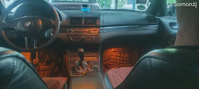 BMW M3 2002 · 1.8 MT