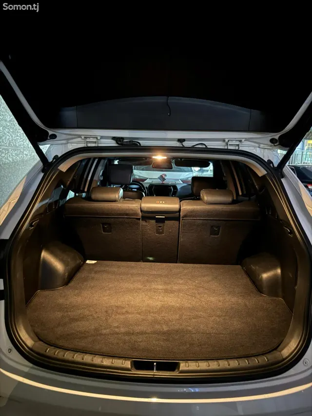 Hyundai Santa Fe 2016 · 2.0 AT