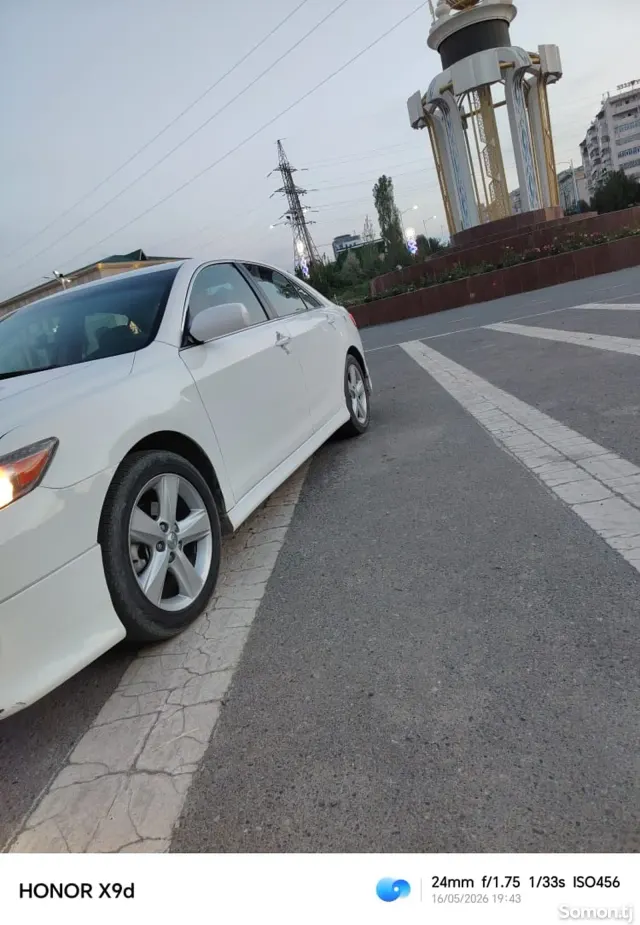 Toyota Camry 2011 · 2.5 AT