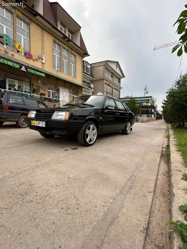 Lada (ВАЗ) 21099 2004 · 1.6 MT
