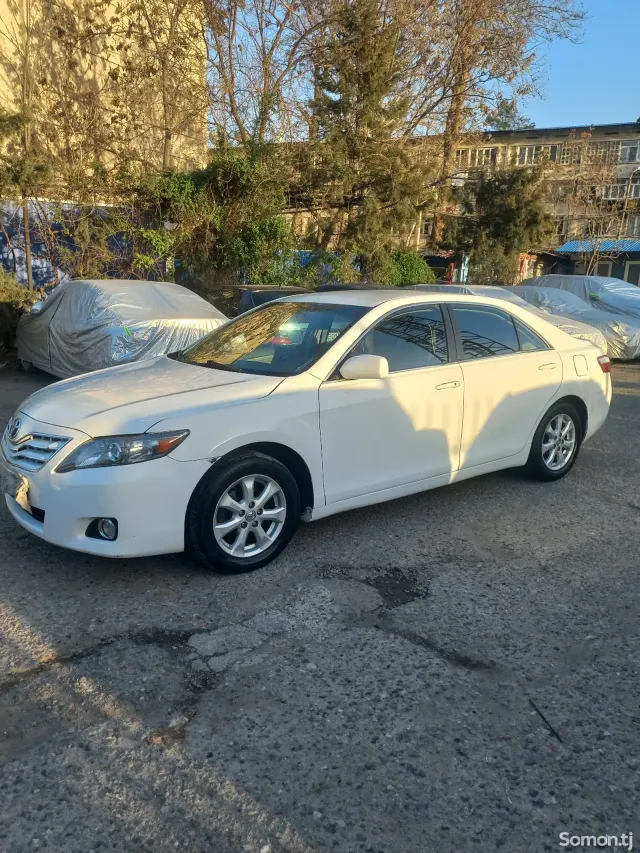 Toyota Camry 2008 · 2.4 AT