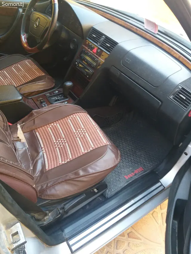 Mercedes-Benz C class 1999 · 2.2 AT