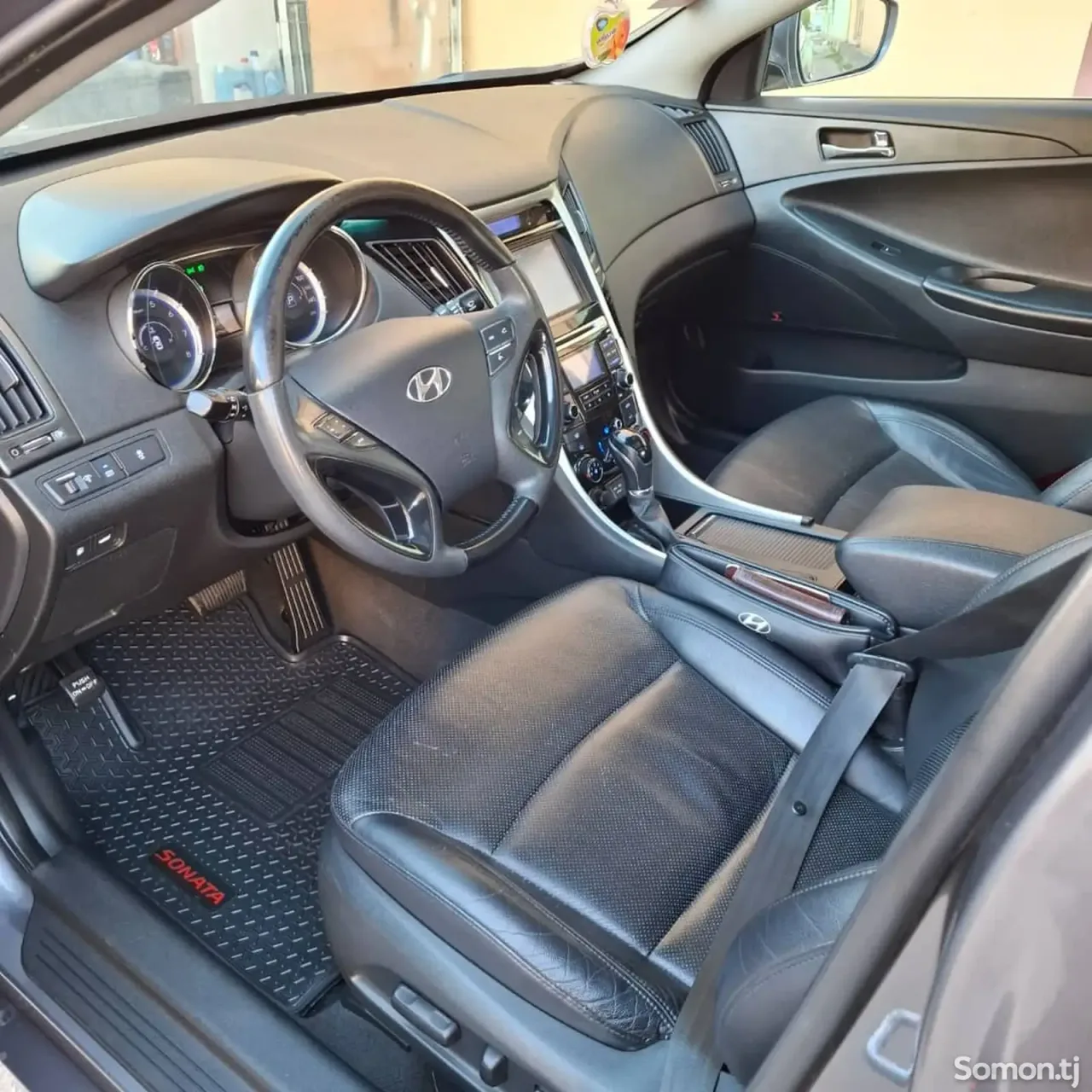 Hyundai Sonata 2012 · 2.0 AT
