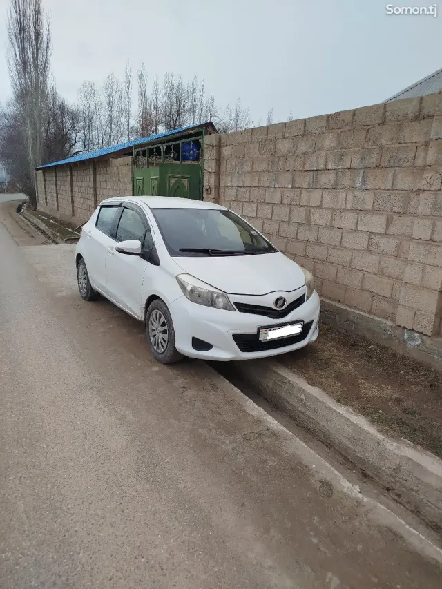 Toyota Vitz 2012 · 1.3 AT