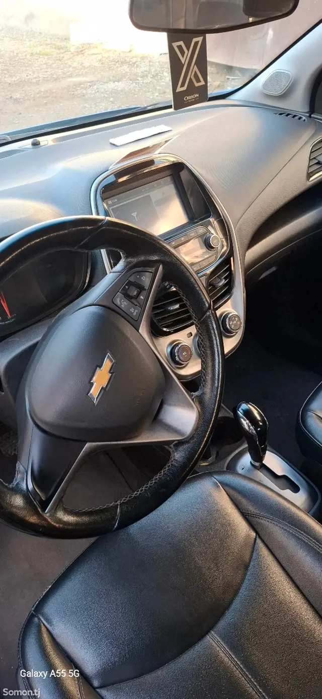 Chevrolet Spark 2016 · 1.0 AT