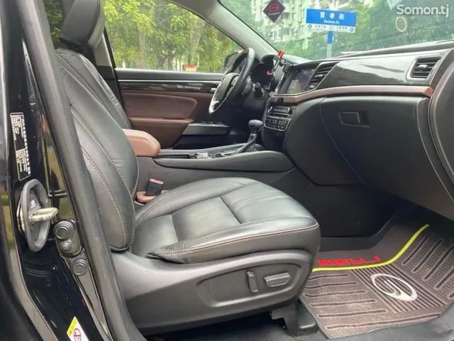 GAC Trumpchi GS8 2018 · 2.0 AT