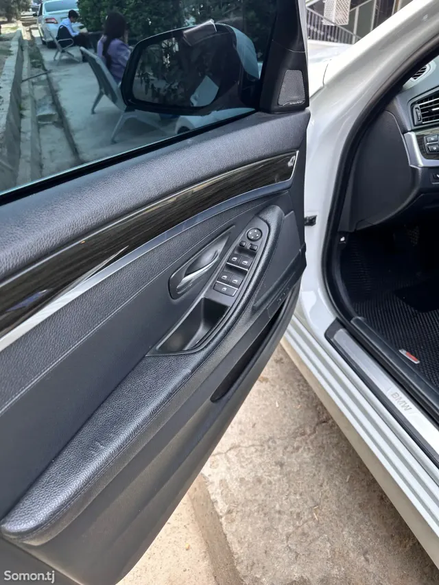 BMW 5 series 2014 · 2.0 AT