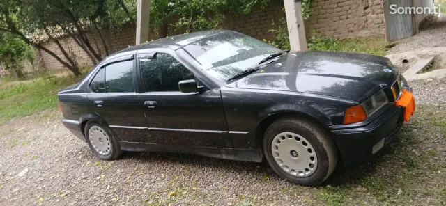 BMW 3 series 1993 · 1.8 MT
