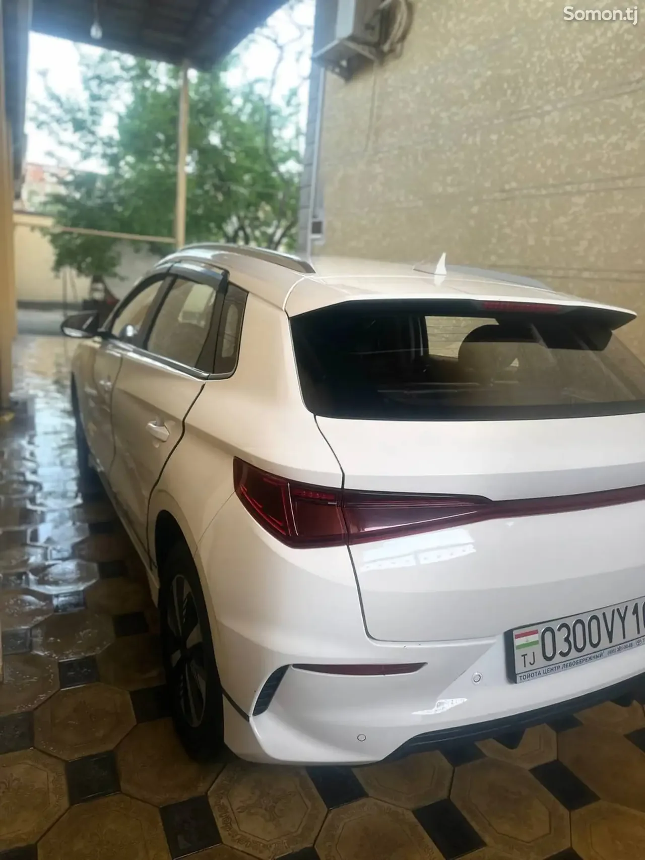 BYD E2 2024 · AT