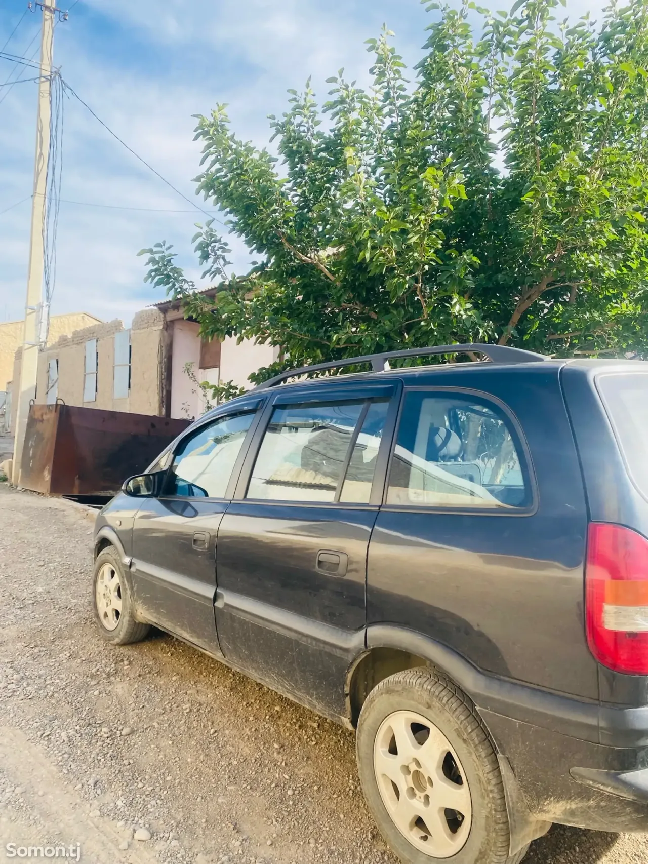 Opel Zafira 2000 · 1.8 MT