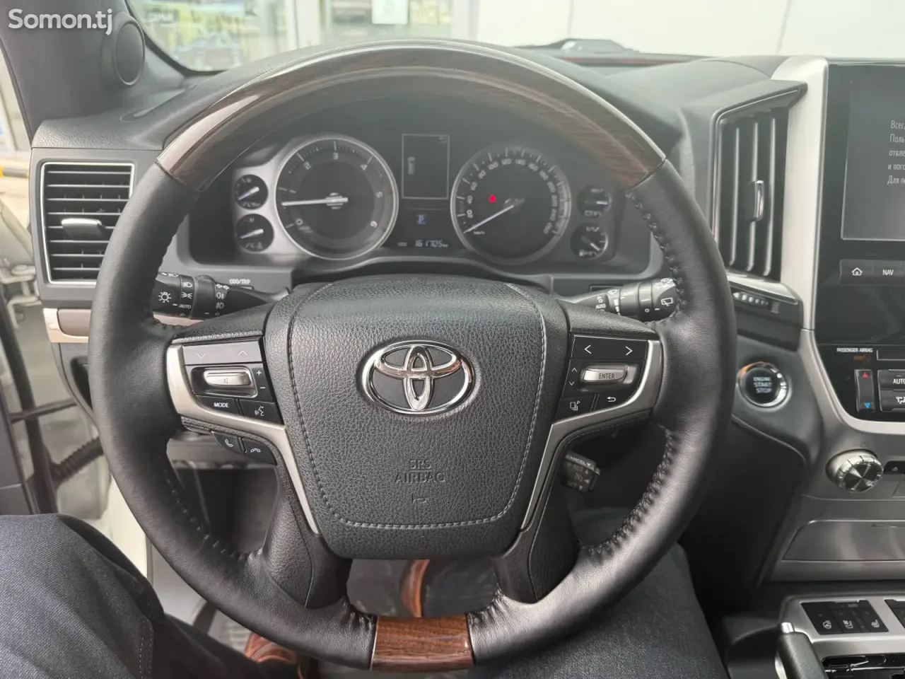 Toyota Land Cruiser 2018 · 4.5 AT