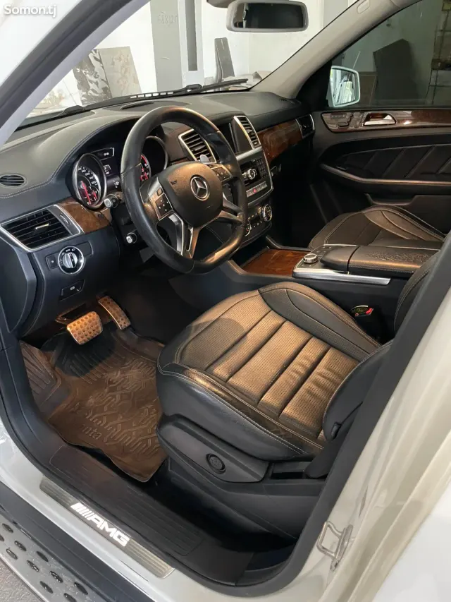 Mercedes-Benz ML class 2015 · 6.3 AT