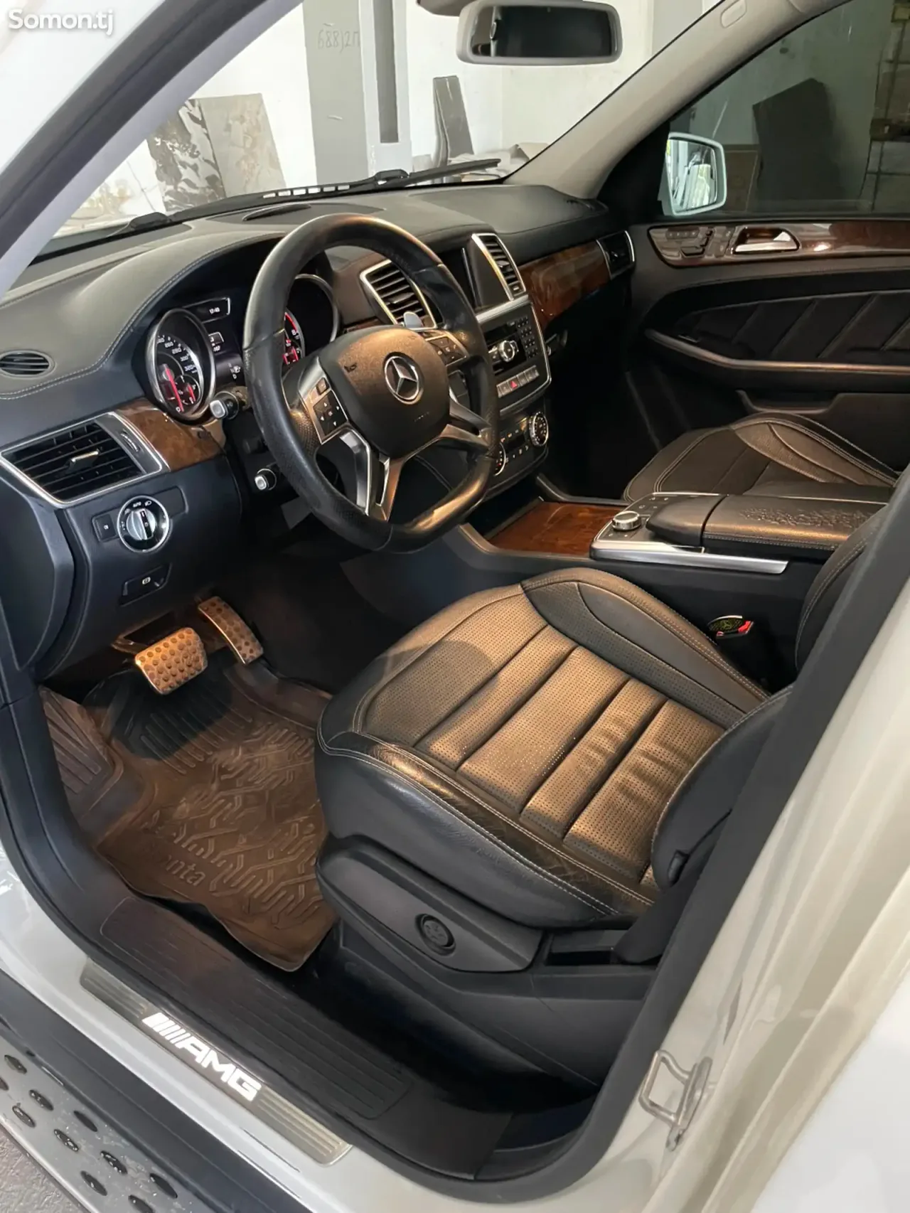 Mercedes-Benz ML class 2015 · 6.3 AT