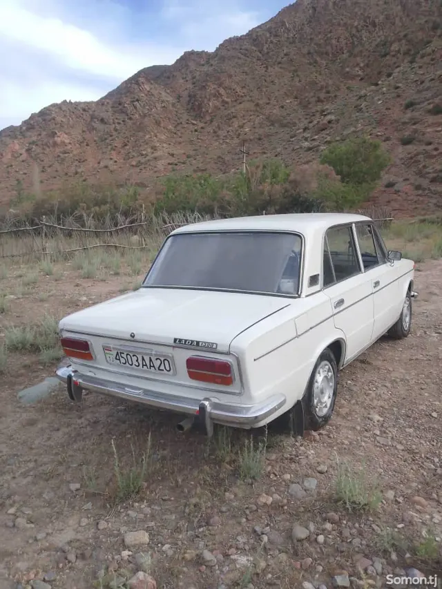 Lada (ВАЗ) 2103 1983 · 1.3 MT