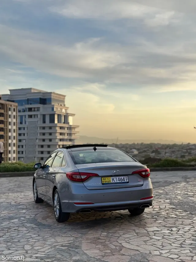 Hyundai Sonata 2014 · 2.4 AT