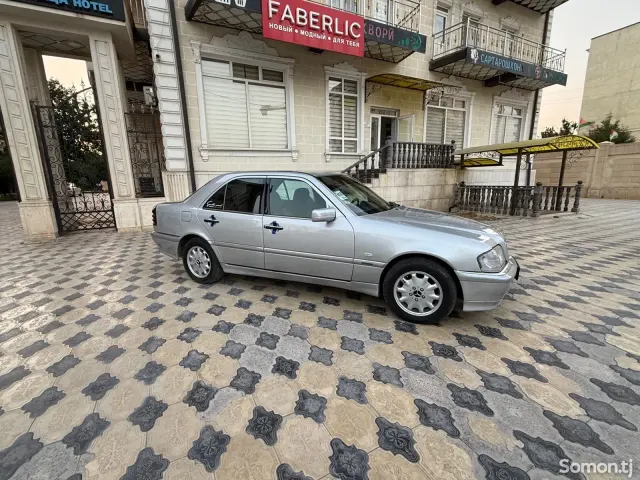 Mercedes-Benz C class 2000 · 1.8 AT